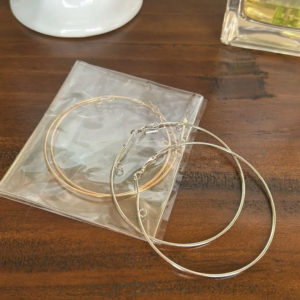 Fashion jewelry bundle 2 pair hoops earrings super light weighted No tags